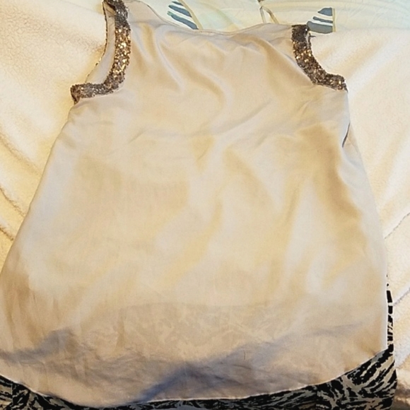 Like🆕️ Dress Blouse & 🆕️ Harold's Skirt Set - Picture 4 of 7